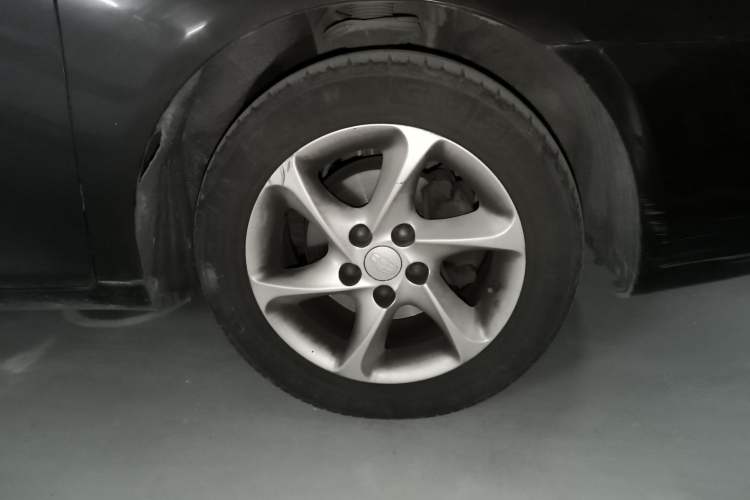 Used Geely Auto Classic Emgrand 2010 Sedan 1.8L Manual Luxury Model Right Front Wheel Hub