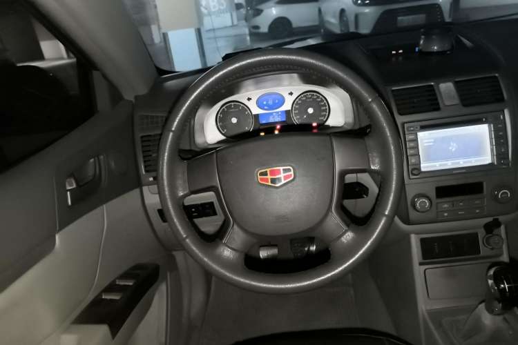 Used Geely Auto Classic Emgrand 2010 Sedan 1.8L Manual Luxury Model Steering Wheel