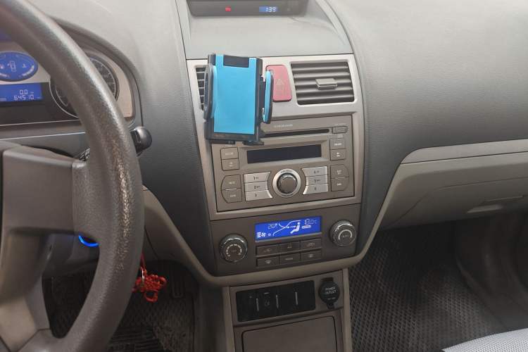 Used Geely Auto Classic Emgrand 2010 Hatchback 1.5L Manual Comfort Edition Audio And AC Panel