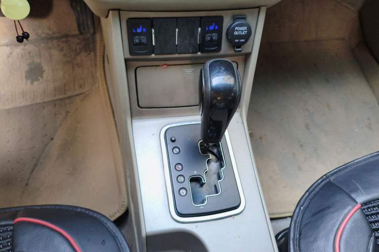 Used Geely Auto Classic Emgrand 2010 Hatchback 1.8L CVT Luxury Model Gear Lever