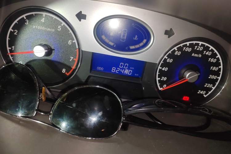 Used Geely Auto Classic Emgrand 2010 Hatchback 1.5L Manual Comfort Edition Odometer Close Up