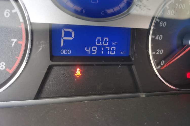 Used Geely Auto Classic Emgrand 2010 Hatchback 1.8L CVT Luxury Model Odometer Close Up