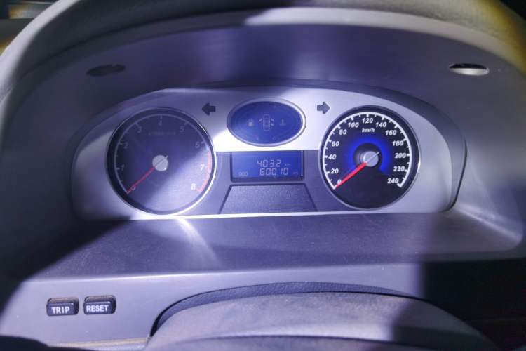 Used Geely Auto Classic Emgrand 2010 Hatchback 1.8L CVT Prestige Model Odometer Close Up