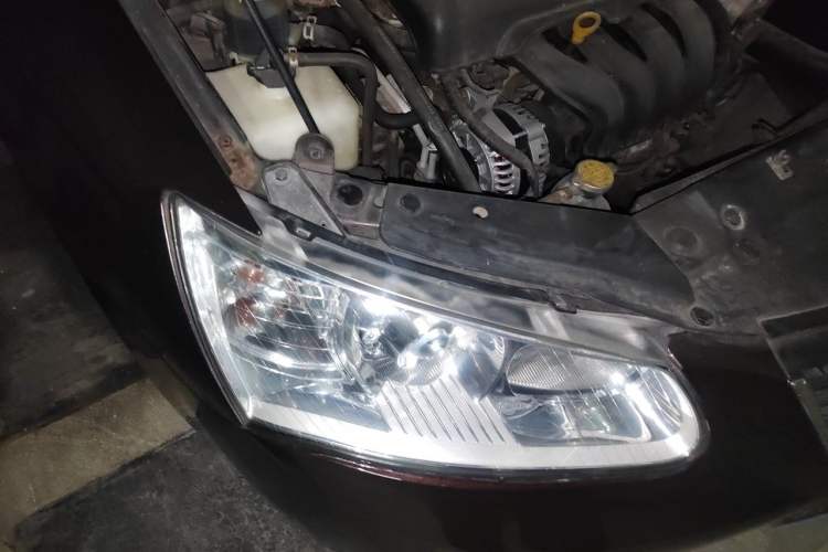 Used Geely Auto Classic Emgrand 2010 Hatchback 1.5L Manual Comfort Edition Right Front Headlight