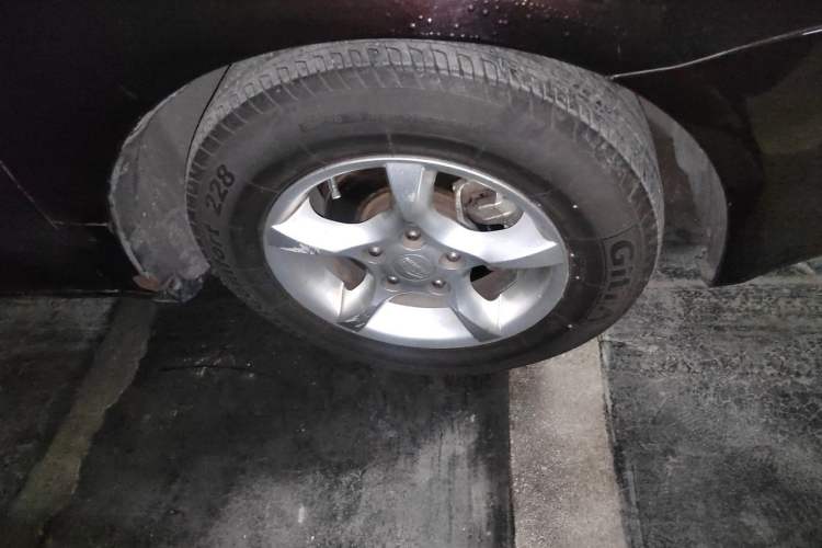 Used Geely Auto Classic Emgrand 2010 Hatchback 1.5L Manual Comfort Edition Right Front Wheel Hub