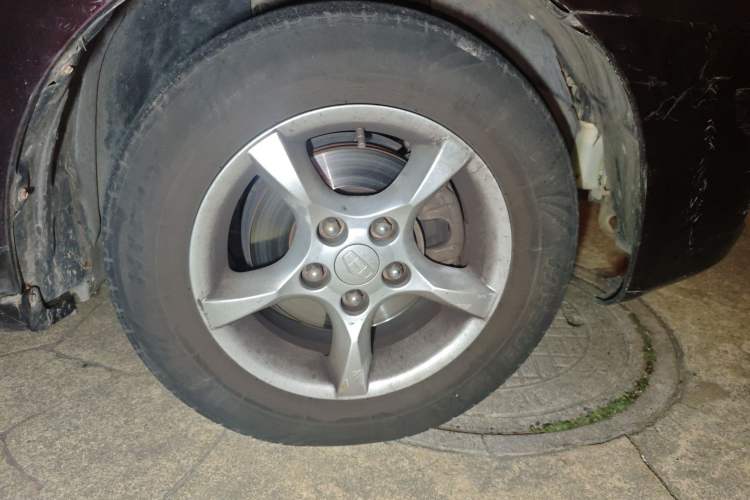 Used Geely Auto Classic Emgrand 2010 Hatchback 1.5L Manual Comfort Edition Right Front Wheel Hub