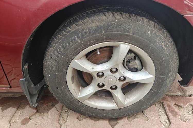 Used Geely Auto Classic Emgrand 2010 Hatchback 1.5L Manual Comfort Edition Right Front Wheel Hub