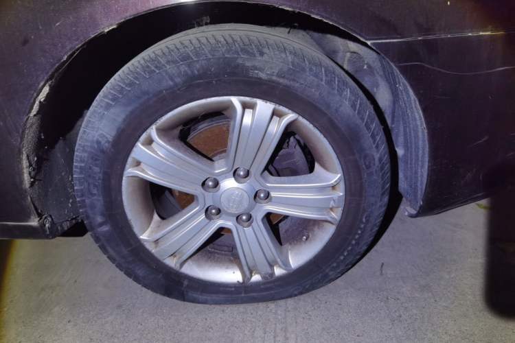 Used Geely Auto Classic Emgrand 2010 Hatchback 1.8L CVT Prestige Model Right Front Wheel Hub