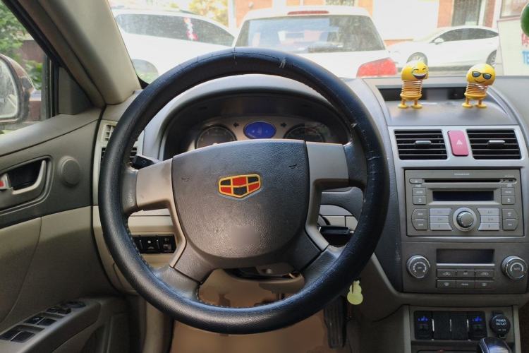 Used Geely Auto Classic Emgrand 2010 Hatchback 1.8L CVT Luxury Model Steering Wheel