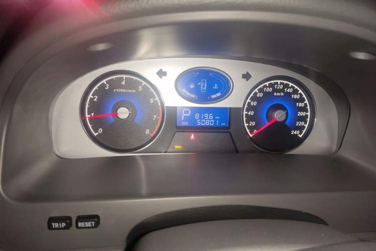 Used Geely Auto Classic Emgrand 2010 Sedan 1.8L CVT Luxury Model Instrument Cluster