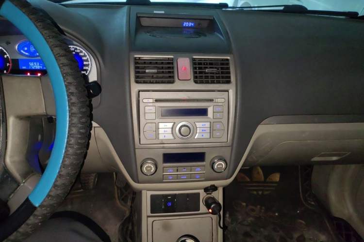 Used Geely Auto Classic Emgrand 2010 Sedan 1.8L Manual Luxury Model Audio And AC Panel