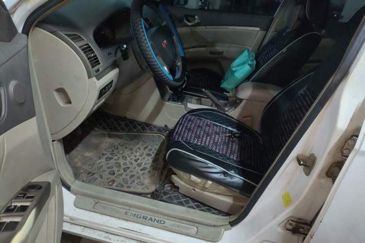 Used Geely Auto Classic Emgrand 2010 Sedan 1.8L Manual Luxury Model Driver Seat