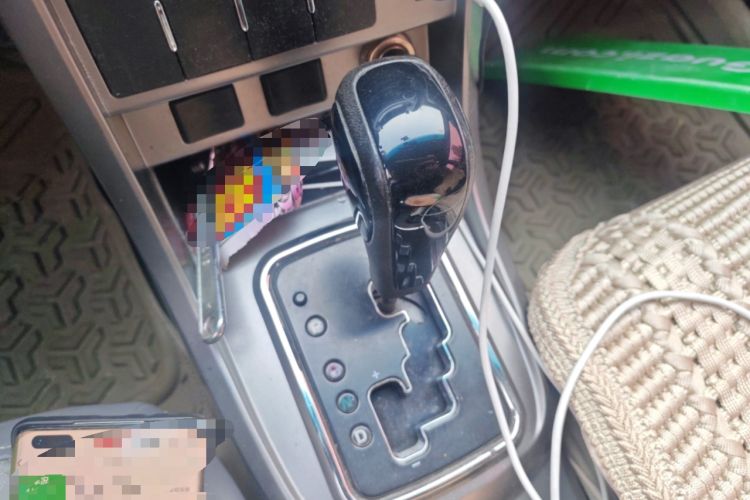 Used Geely Auto Classic Emgrand 2010 Hatchback 1.8L CVT Luxury Model Gear Lever