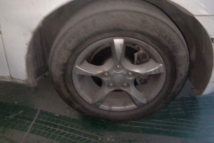 Used Geely Auto Classic Emgrand 2010 Hatchback 1.5L Manual Luxury Model Right Front Wheel Hub