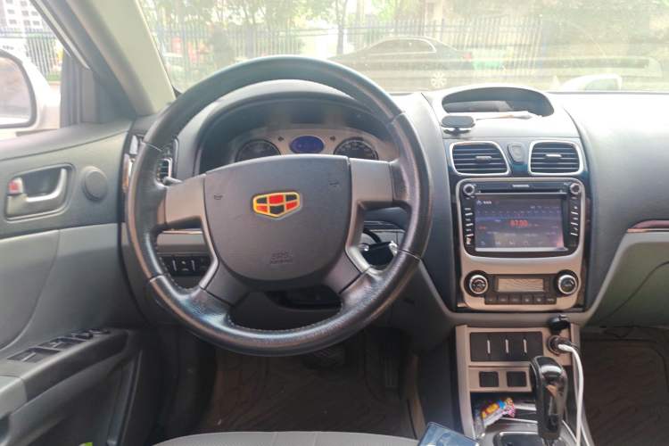 Used Geely Auto Classic Emgrand 2010 Hatchback 1.8L CVT Luxury Model Steering Wheel