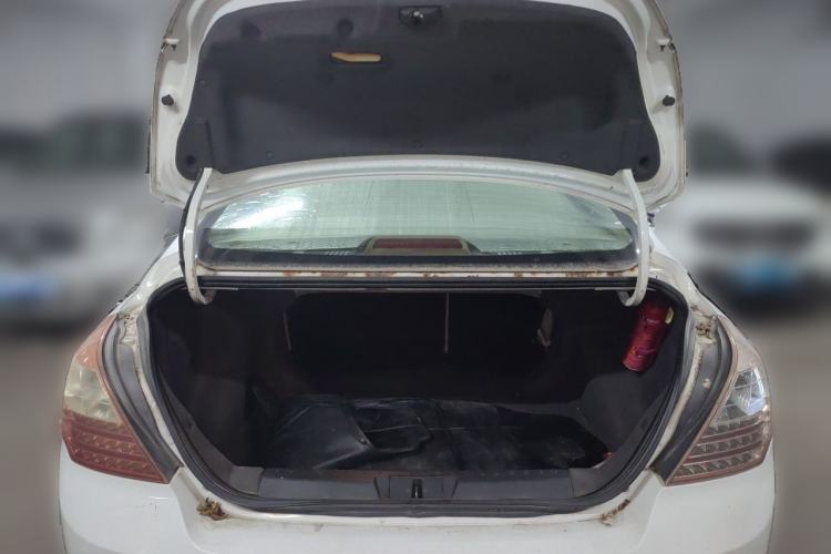 Used Geely Auto Classic Emgrand 2010 Sedan 1.8L Manual Luxury Model Trunk