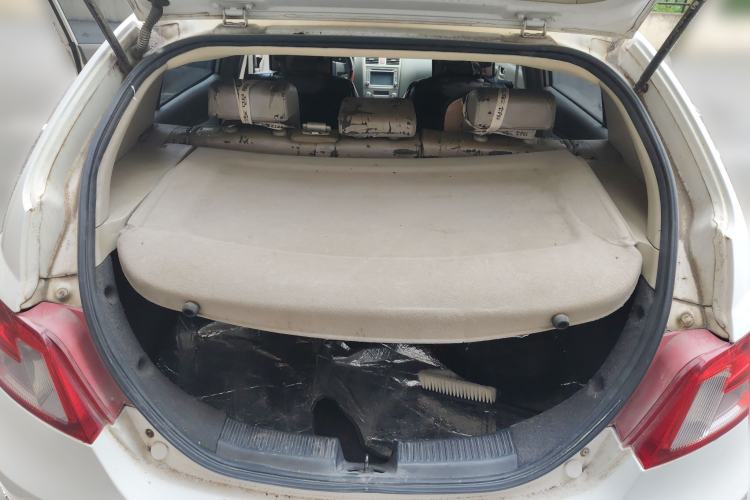 Used Geely Auto Classic Emgrand 2010 Hatchback 1.8L Manual Comfort Edition Trunk