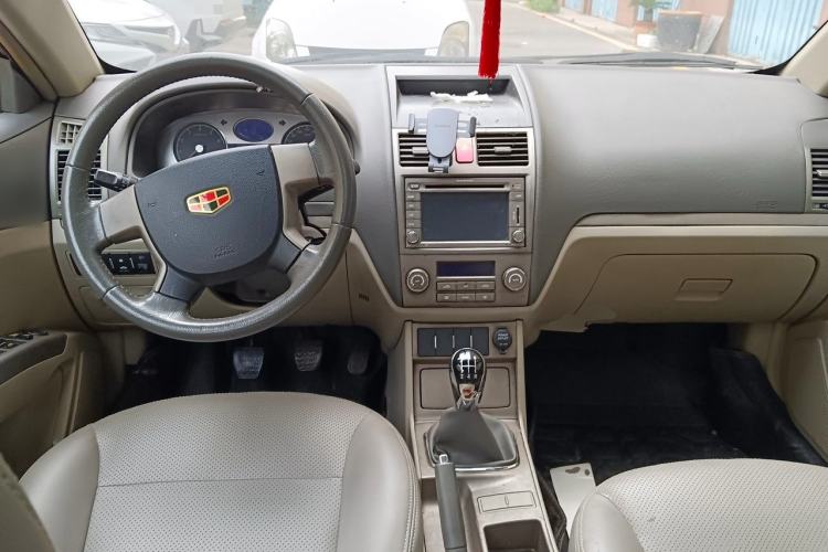 Used Geely Auto Classic Emgrand 2010 Sedan 1.8L Manual Standard Model Center Console