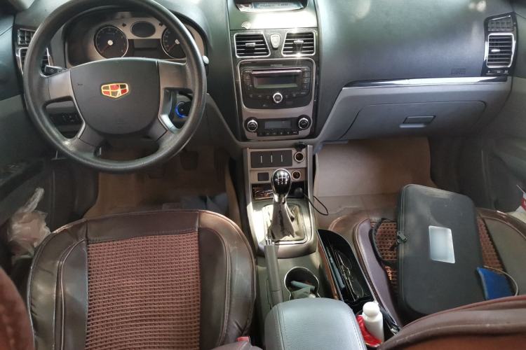 Used Geely Auto Classic Emgrand 2010 Sedan 1.8L Manual Standard Model Center Console