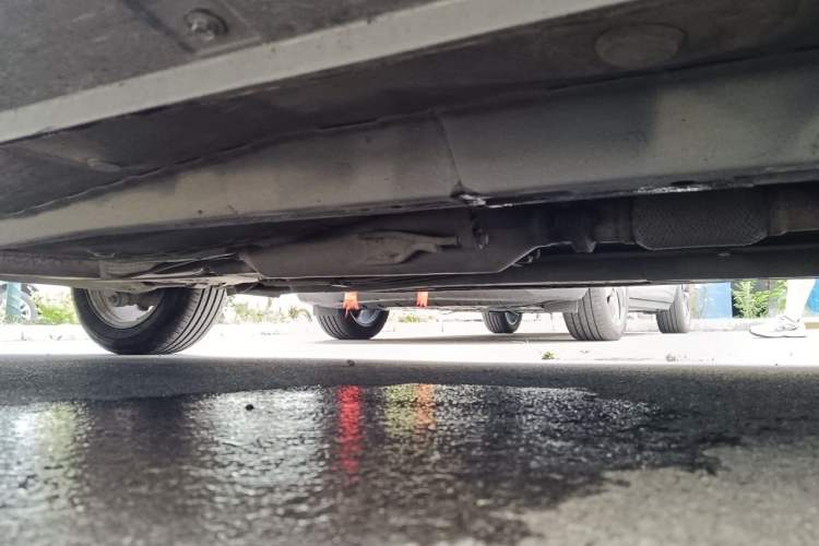 Used Geely Auto Classic Emgrand 2010 Sedan 1.8L Manual Standard Model Chassis Front Right