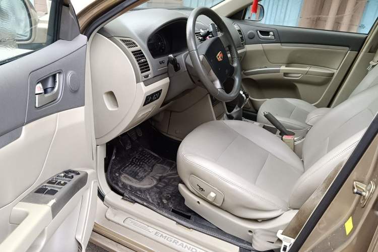 Used Geely Auto Classic Emgrand 2010 Sedan 1.8L Manual Standard Model Driver Seat