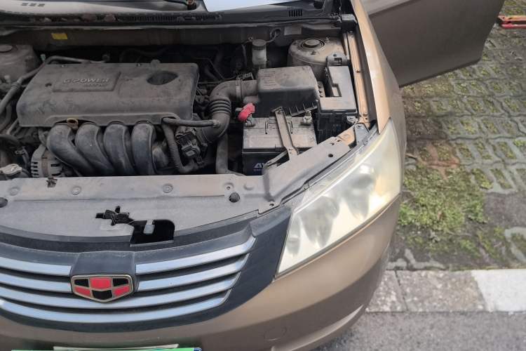 Used Geely Auto Classic Emgrand 2010 Sedan 1.8L CVT Luxury Model Engine Bay Left