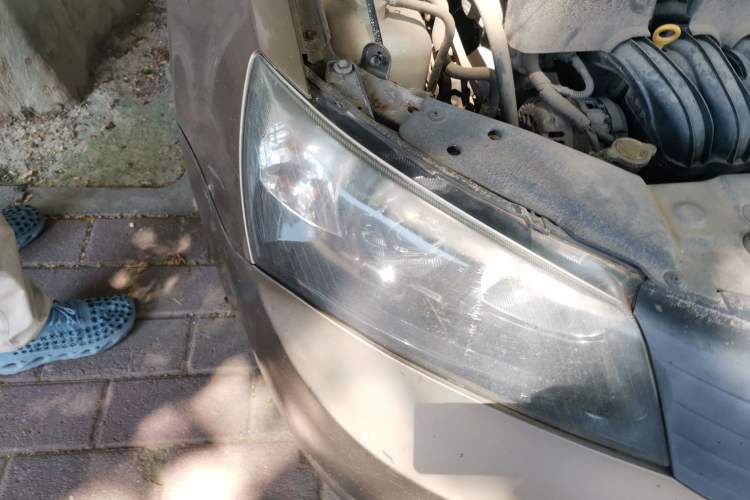 Used Geely Auto Classic Emgrand 2010 Sedan 1.8L Manual Standard Model Right Front Headlight