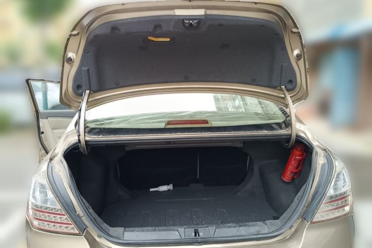 Used Geely Auto Classic Emgrand 2010 Sedan 1.8L Manual Standard Model Trunk
