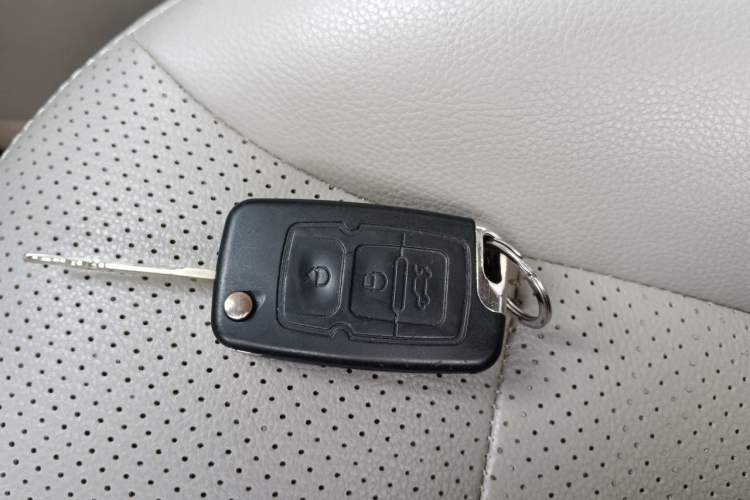 Used Geely Auto Classic Emgrand 2010 Sedan 1.8L Manual Standard Model Vehicle Key