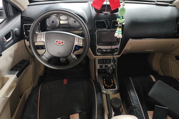 Used Geely Auto Classic Emgrand 2012 Sedan 1.5L Manual Comfort Model Center Console