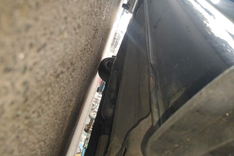 Used Geely Auto Classic Emgrand 2012 Sedan 1.5L Manual Comfort Model Chassis Front Right