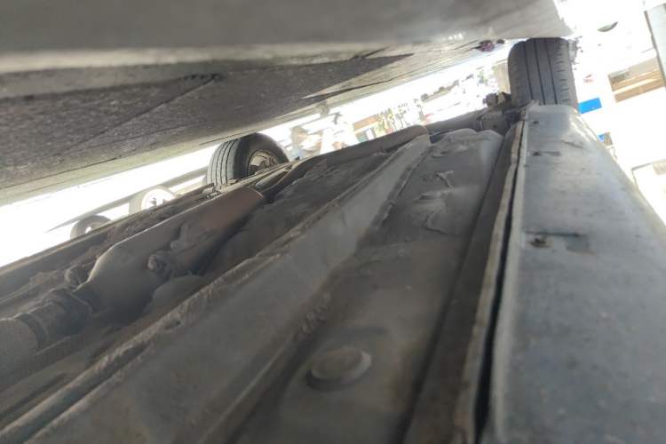 Used Geely Auto Classic Emgrand 2012 Sedan 1.5L Manual Comfort Model Chassis Front Right