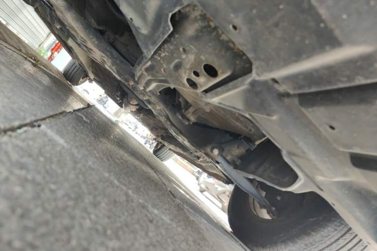 Used Geely Auto Classic Emgrand 2012 Sedan 1.5L Manual Comfort Model Chassis Front