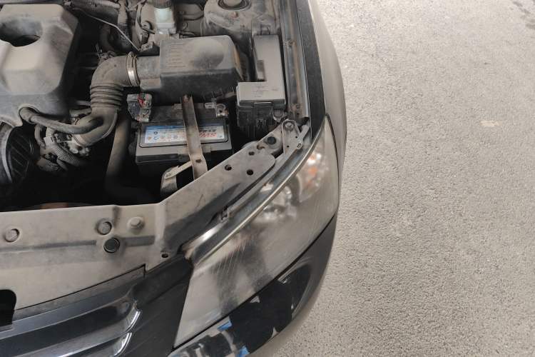 Used Geely Auto Classic Emgrand 2012 Sedan 1.5L Manual Comfort Model Engine Bay Left