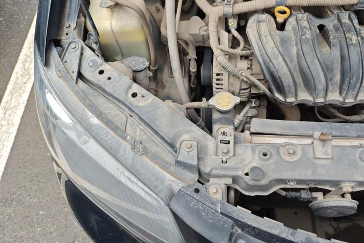 Used Geely Auto Classic Emgrand 2012 Sedan 1.5L Manual Chao Yue Huimin Model Engine Bay Right