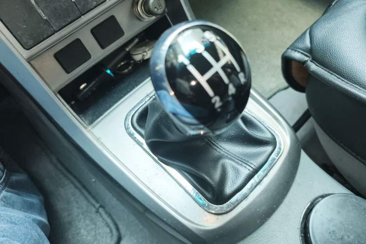 Used Geely Auto Classic Emgrand 2012 Sedan 1.5L Manual Chao Yue Model Gear Lever
