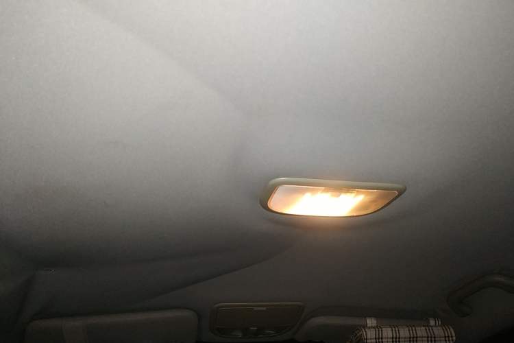 Used Geely Auto Classic Emgrand 2012 Sedan 1.8L Manual Comfort Model Headliner
