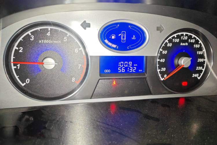 Used Geely Auto Classic Emgrand 2012 Sedan 1.5L Manual Standard Model Odometer Close Up