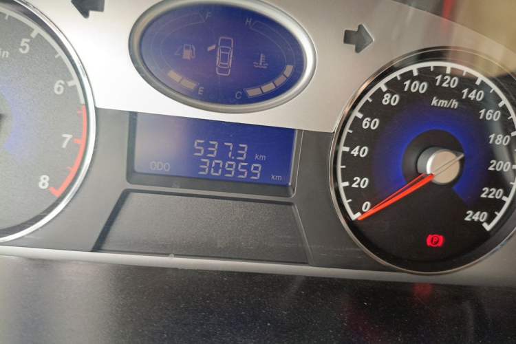 Used Geely Auto Classic Emgrand 2012 Sedan 1.8L Manual Comfort Model Odometer Close Up