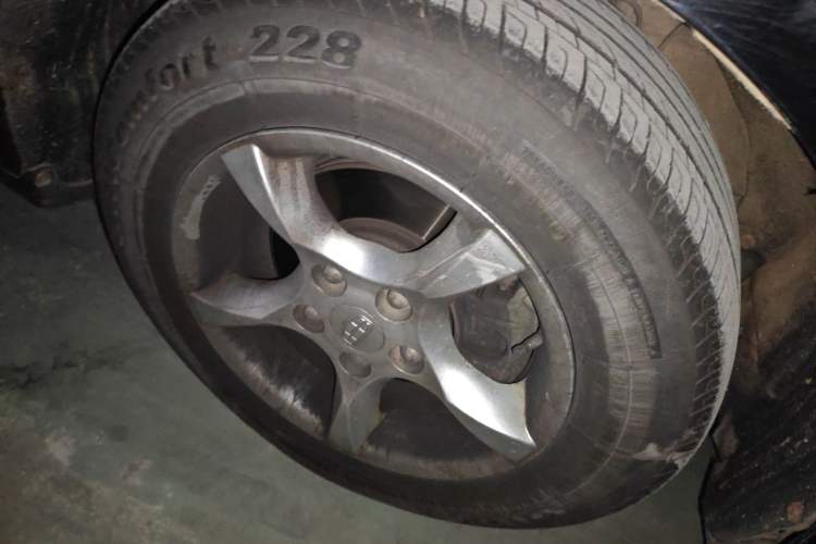 Used Geely Auto Classic Emgrand 2012 Sedan 1.5L Manual Standard Model Right Front Wheel Hub