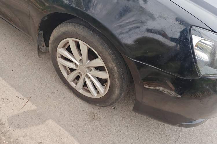 Used Geely Auto Classic Emgrand 2012 Sedan 1.8L Manual ESC Version Right Front Wheel Hub