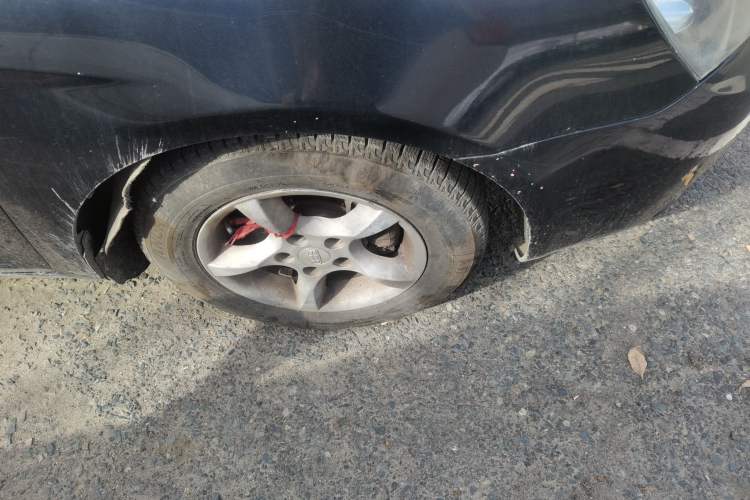 Used Geely Auto Classic Emgrand 2012 Sedan 1.5L Manual Chao Yue Model Right Front Wheel Hub