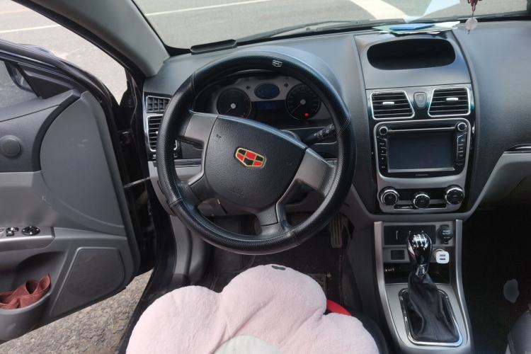Used Geely Auto Classic Emgrand 2012 Sedan 1.5L Manual Chao Yue Model Steering Wheel