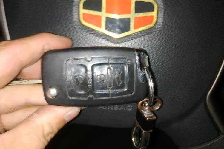 Used Geely Auto Classic Emgrand 2012 Sedan 1.8L Manual Comfort Model Vehicle Key