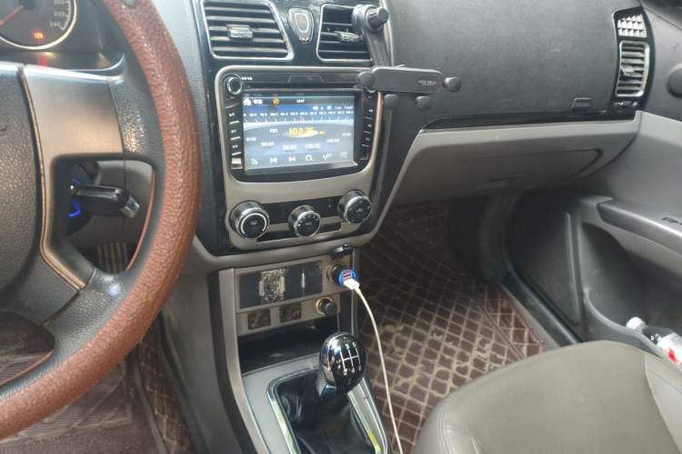 Used Geely Auto Classic Emgrand 2012 Sedan 1.5L Manual Chao Yue Model Audio And AC Panel
