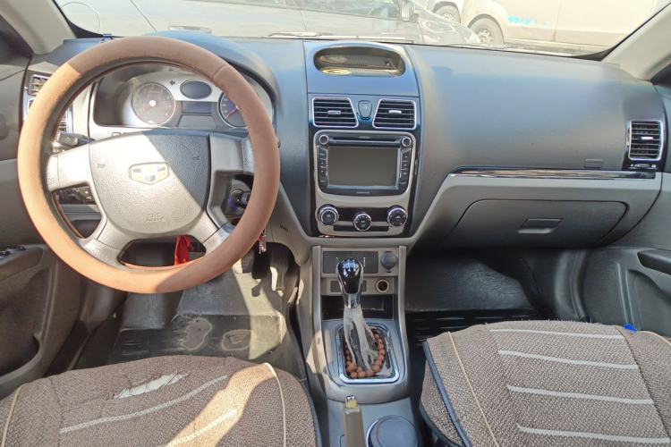 Used Geely Auto Classic Emgrand 2012 Sedan 1.5L Manual Chao Yue Huimin Model Center Console
