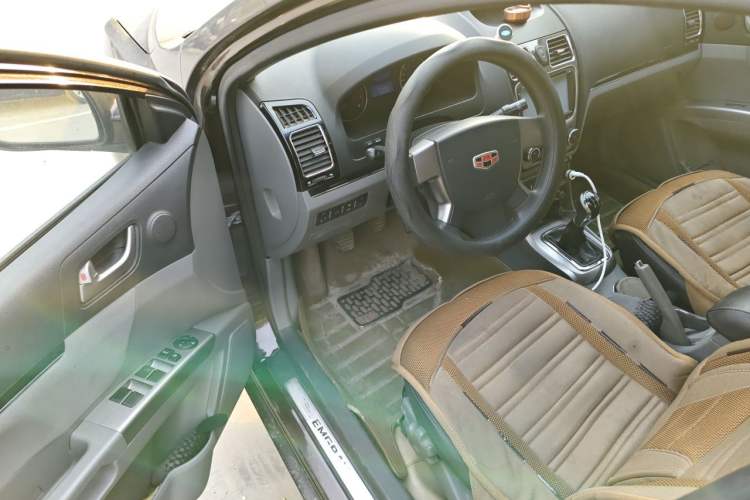 Used Geely Auto Classic Emgrand 2012 Sedan 1.5L Manual Chao Yue Huimin Model Driver Seat
