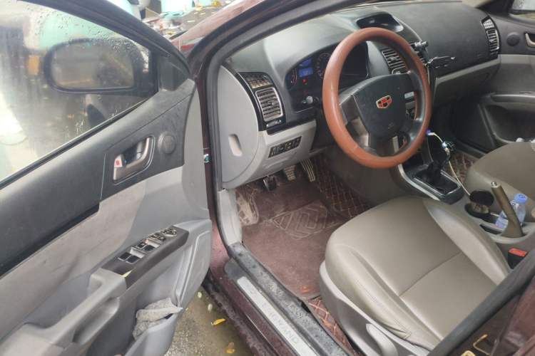 Used Geely Auto Classic Emgrand 2012 Sedan 1.5L Manual Chao Yue Model Driver Seat