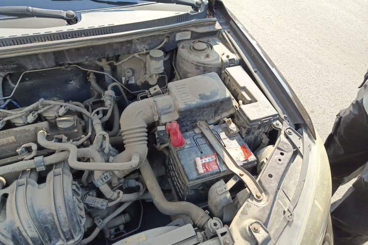 Used Geely Auto Classic Emgrand 2012 Sedan 1.5L Manual Chao Yue Huimin Model Engine Bay Left