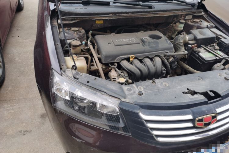 Used Geely Auto Classic Emgrand 2012 Sedan 1.5L Manual Chao Yue Model Engine Bay Right